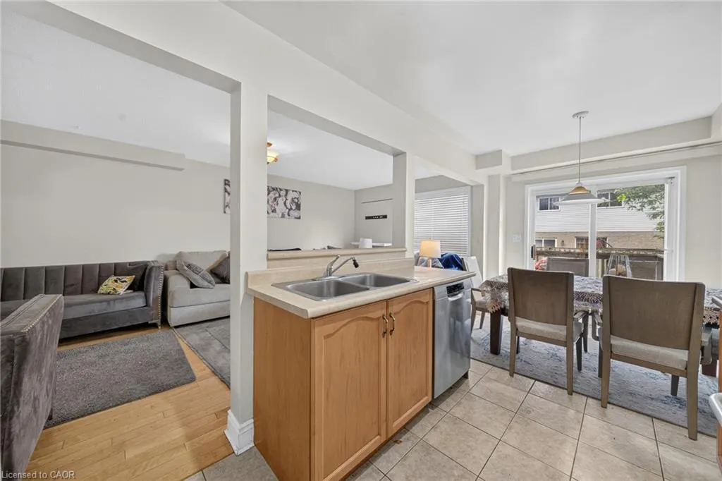 800 Paramount Drive #77