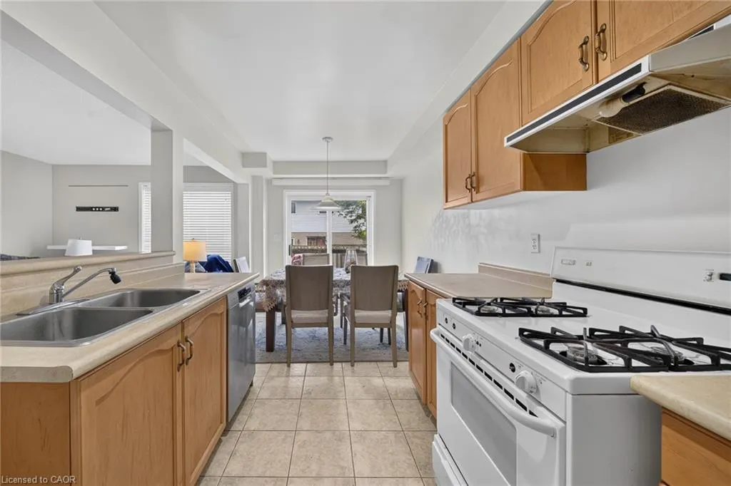 800 Paramount Drive #77