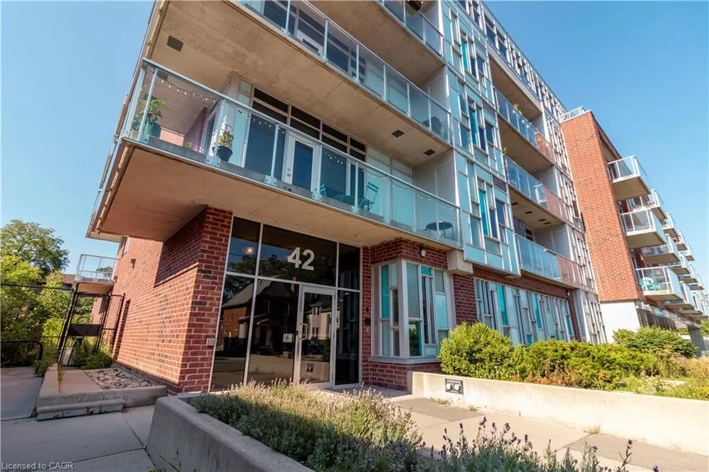 42 Bridgeport Road E #301