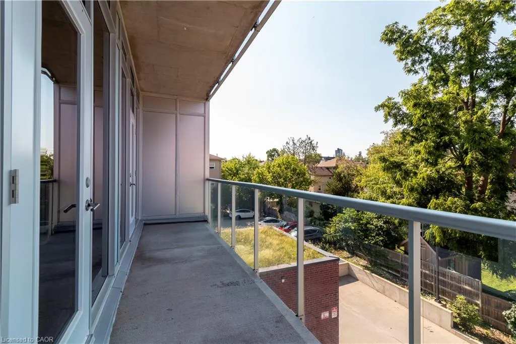 42 Bridgeport Road E #301