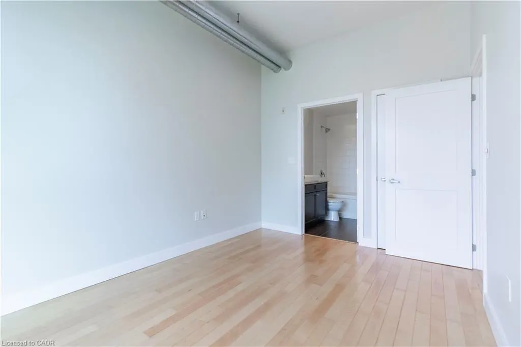 42 Bridgeport Road E #301