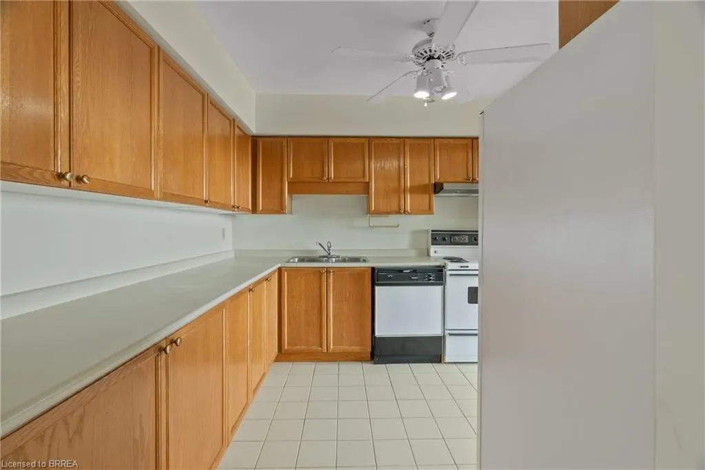 9 Bonheur Court #905