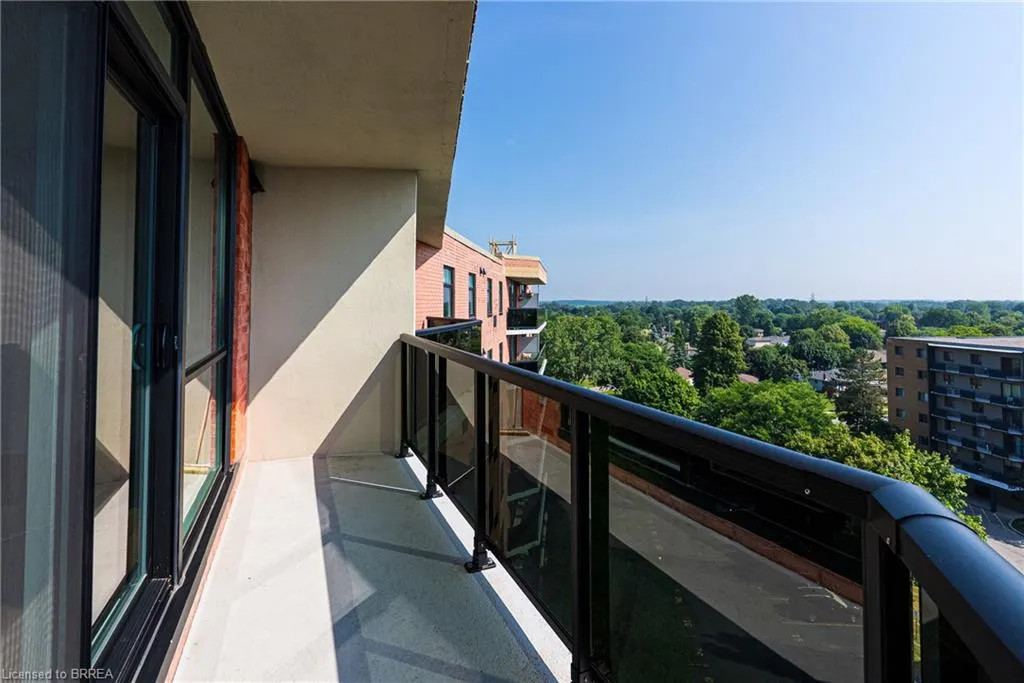 9 Bonheur Court #905