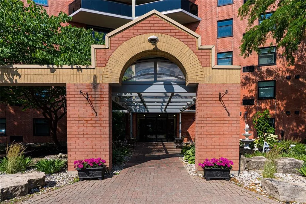 9 Bonheur Court #905