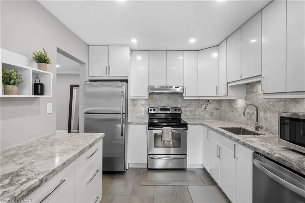 685 Francis Road #1