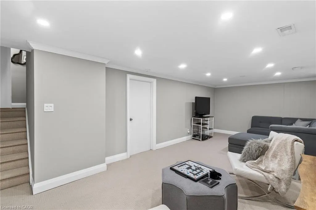 685 Francis Road #1