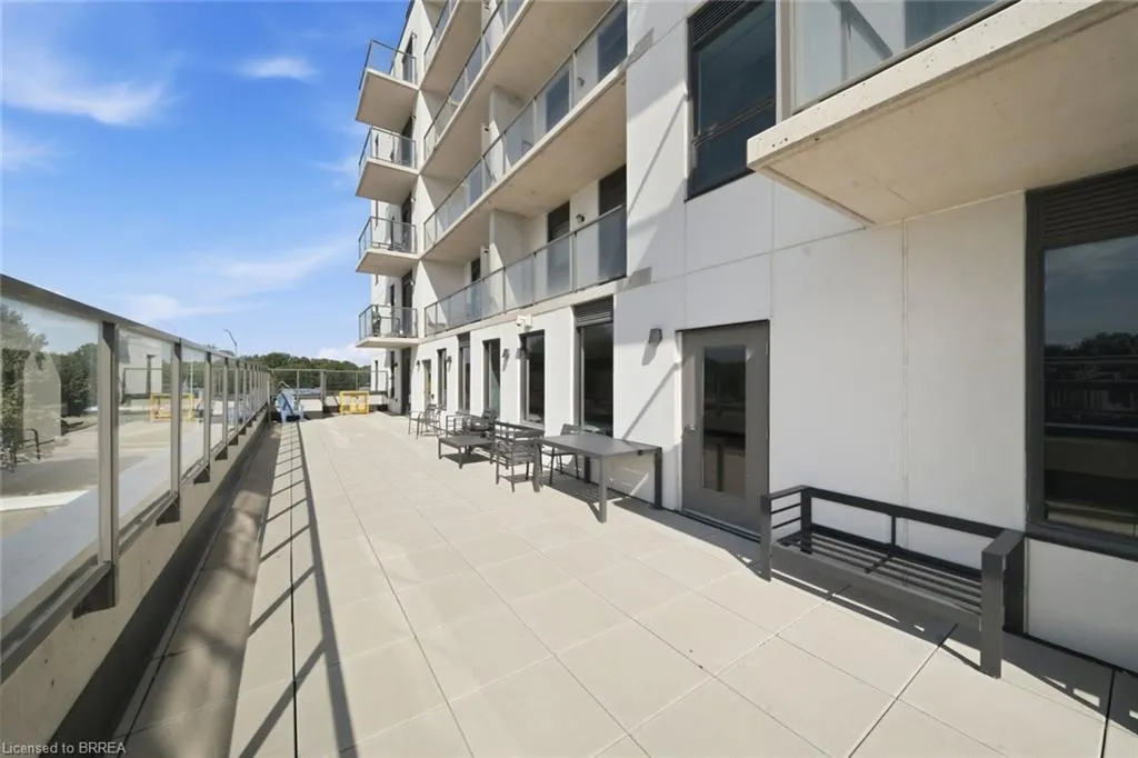 7 Erie Avenue #202