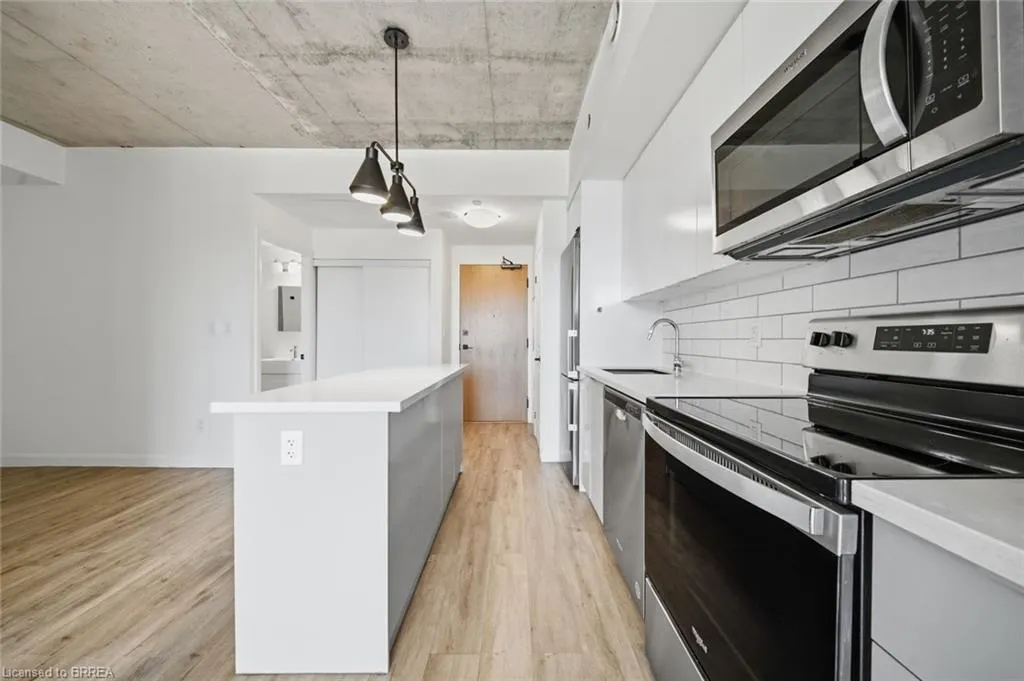 7 Erie Avenue #202