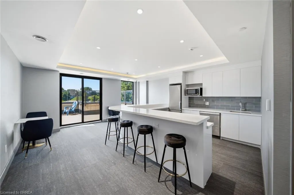 7 Erie Avenue #202