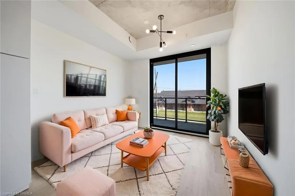 7 Erie Avenue #202