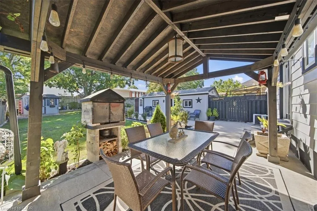 8 Wauchope Avenue