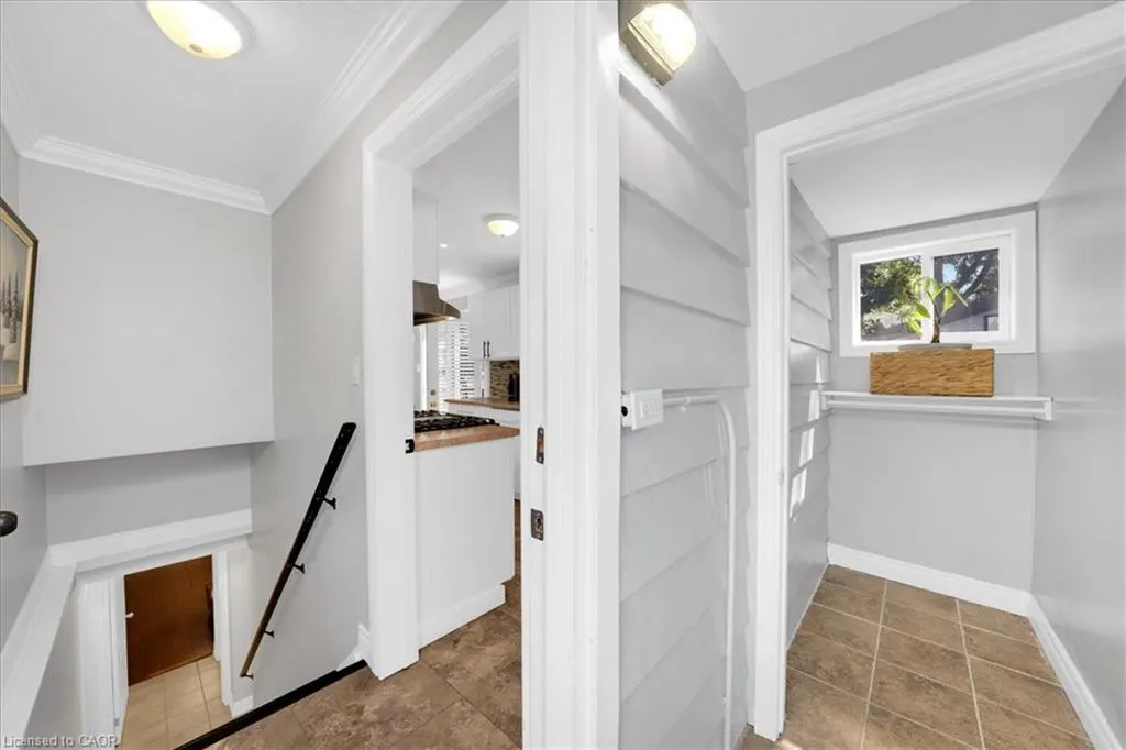 8 Wauchope Avenue