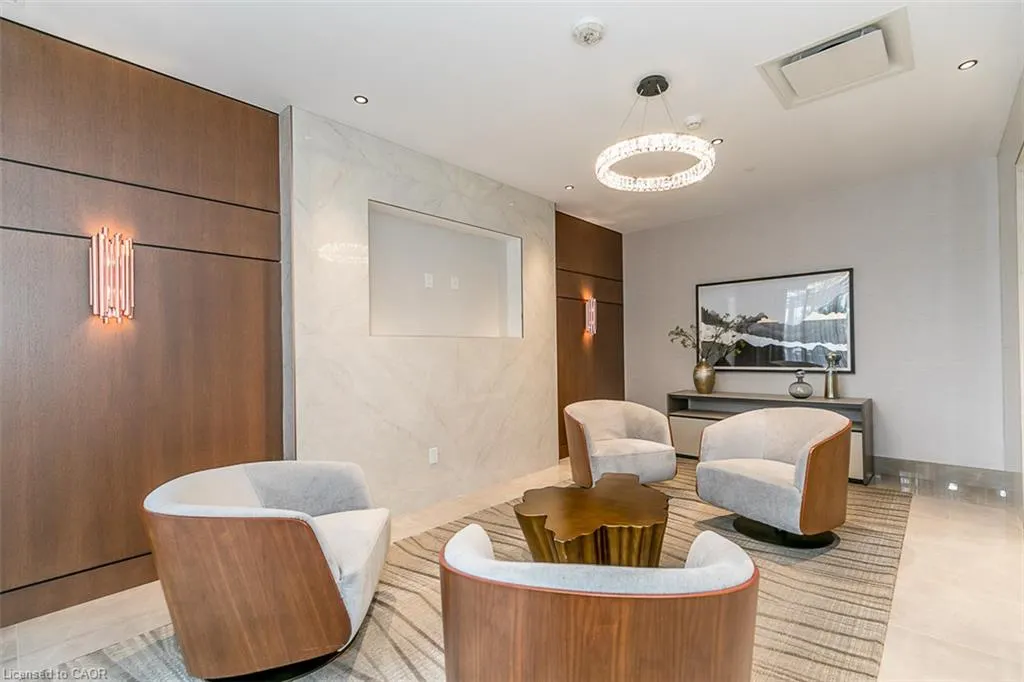 1 Hume Street #212