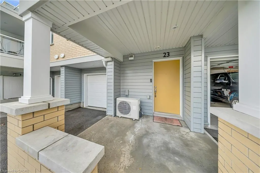 23 Valencia Avenue