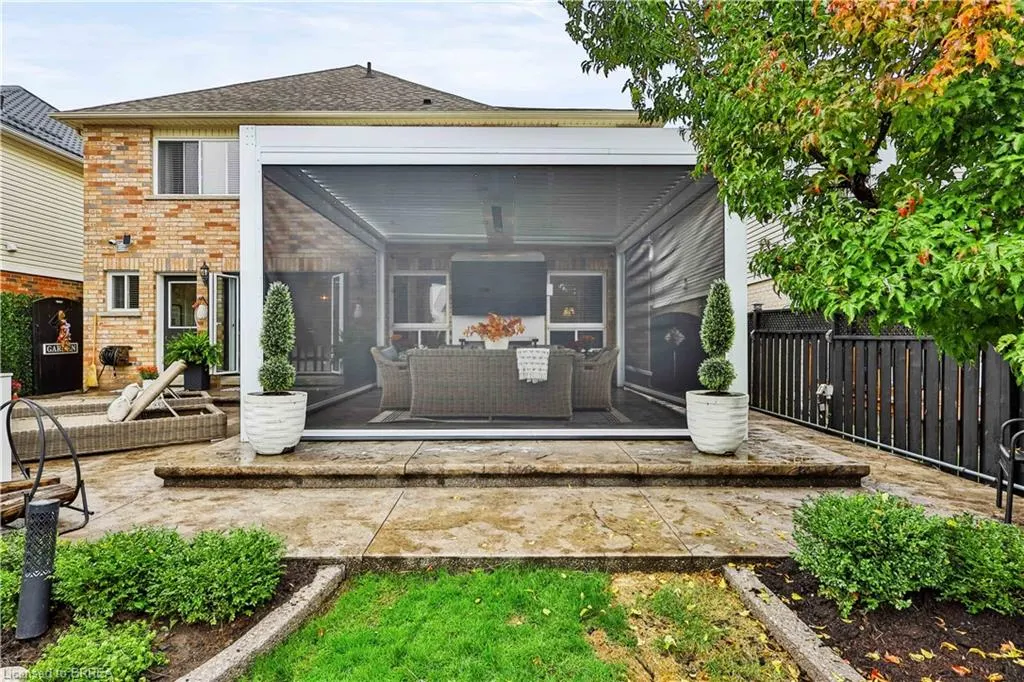 30 Waldie Crescent