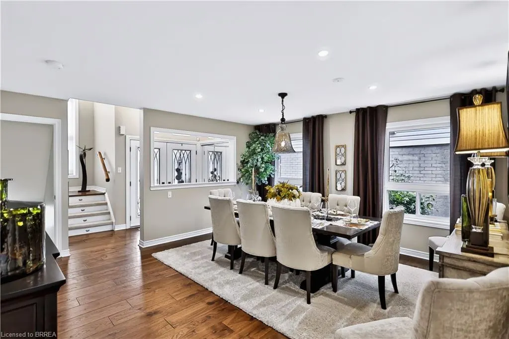 30 Waldie Crescent