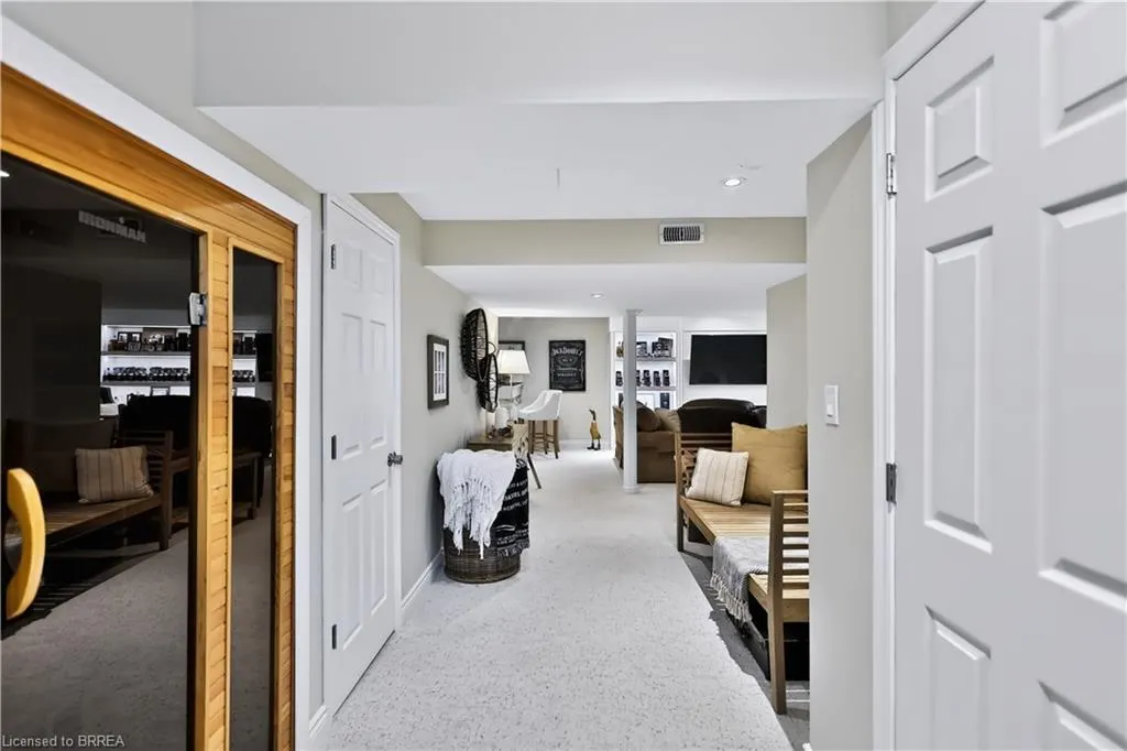 30 Waldie Crescent