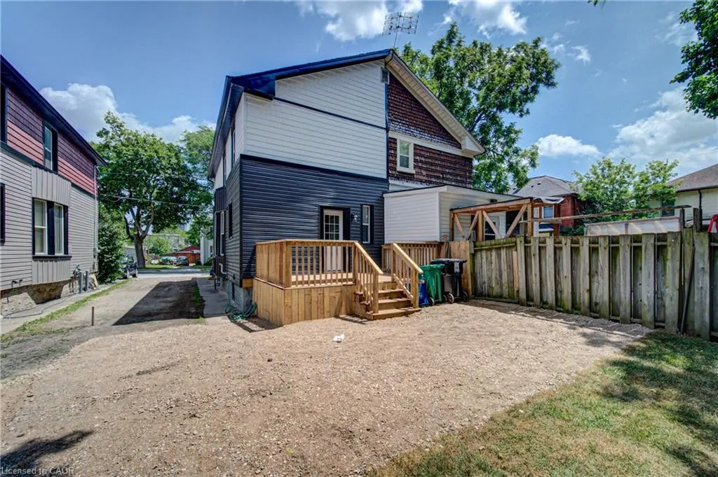 26 Richardson Street