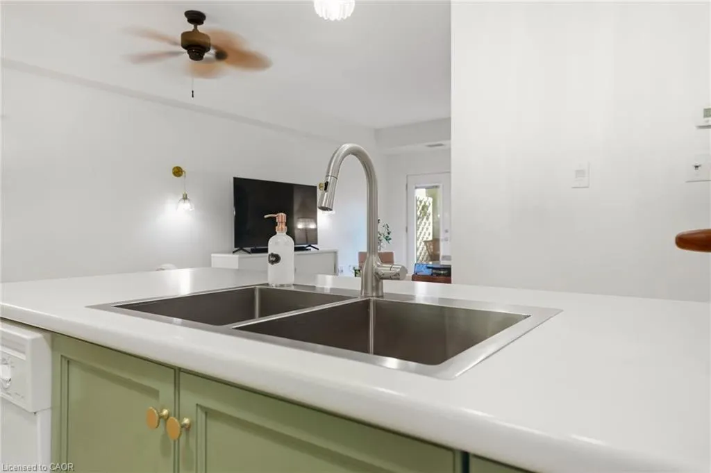 391 Plains Road E #211
