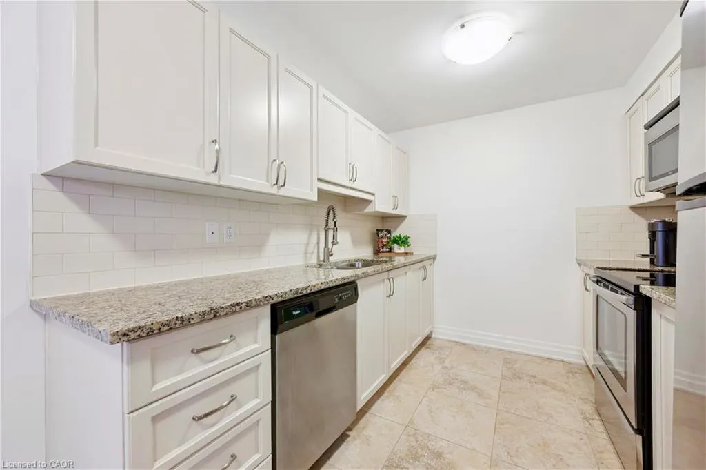 55 Yarmouth Street #903