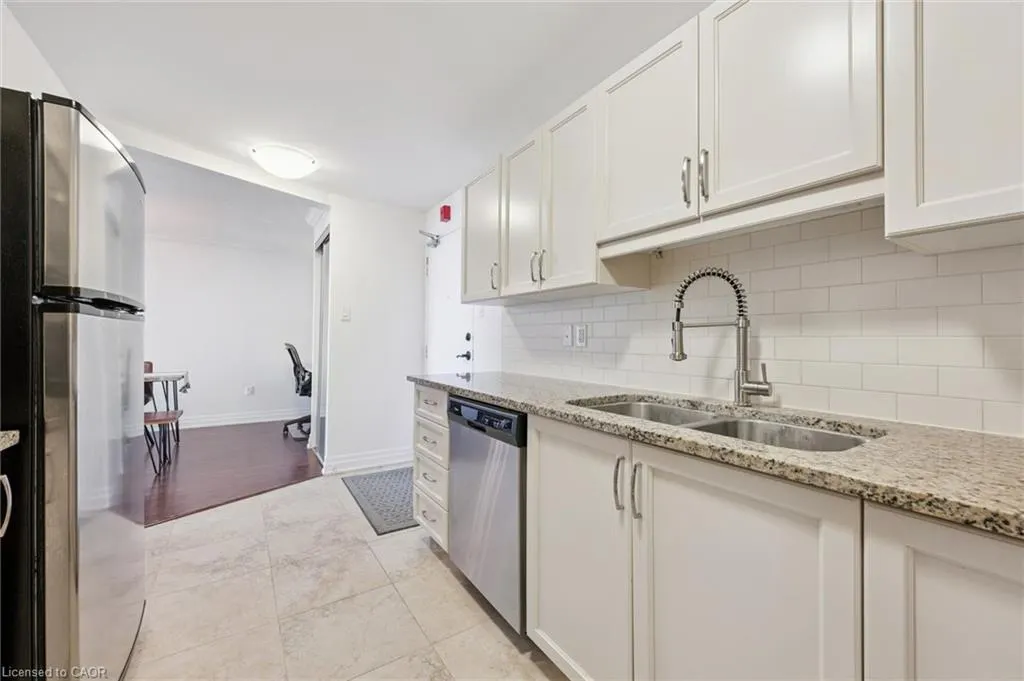 55 Yarmouth Street #903