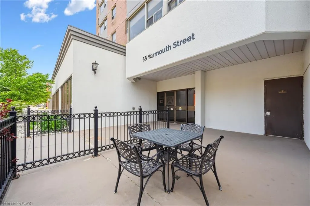 55 Yarmouth Street #903