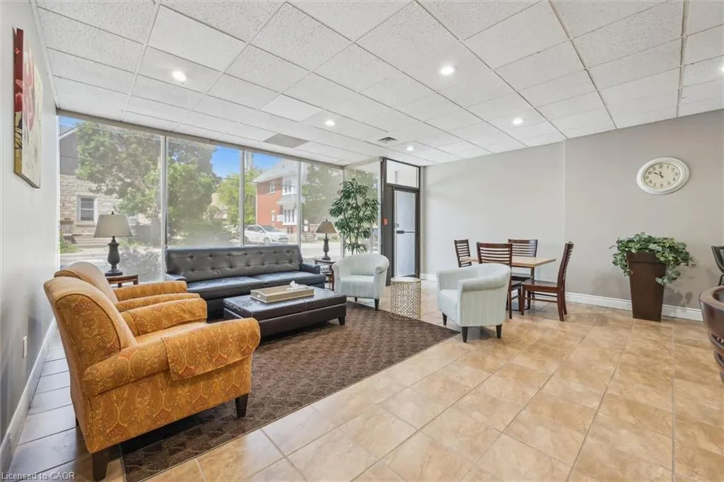 55 Yarmouth Street #903