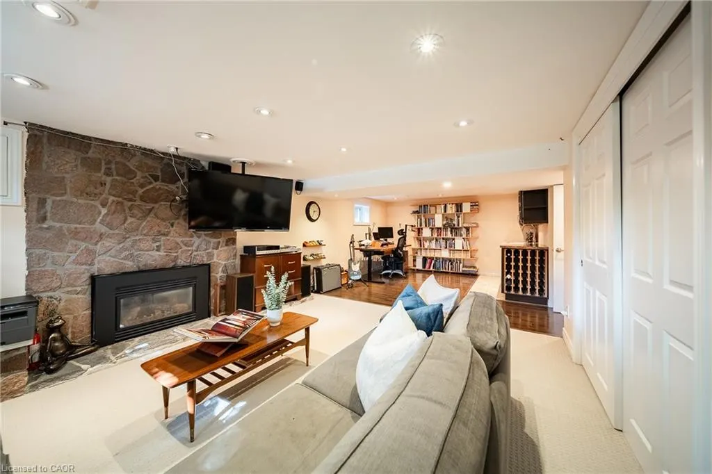 475 Willis Drive