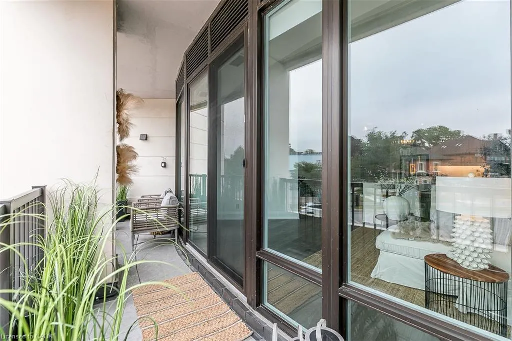 1 Hume Street #212