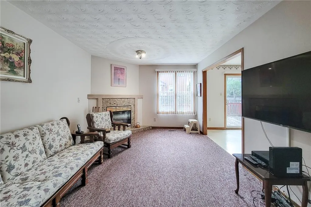 61 Highland Road