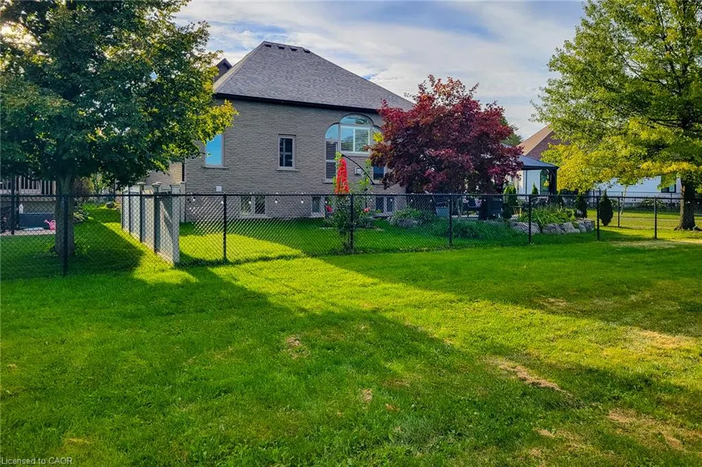 24 Carmichael Crescent