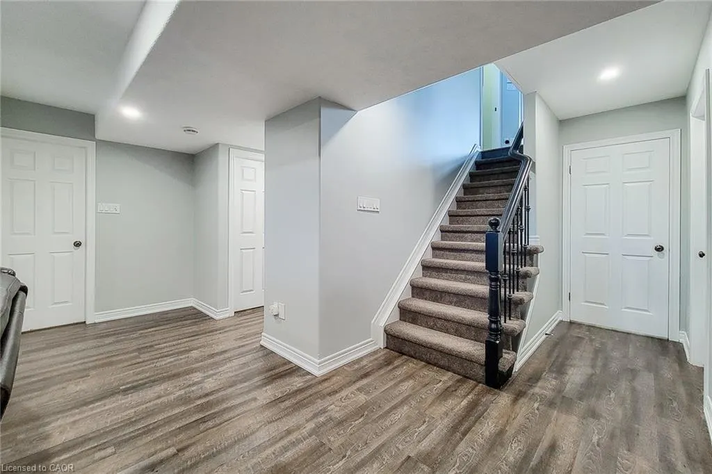 24 Carmichael Crescent