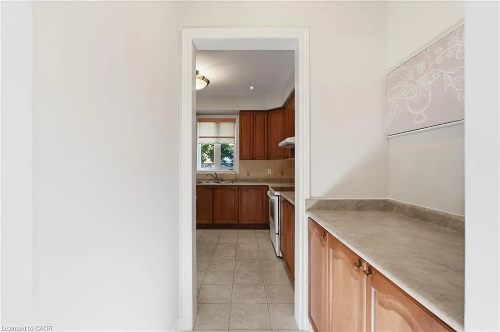 2241 Glazebrook Circle