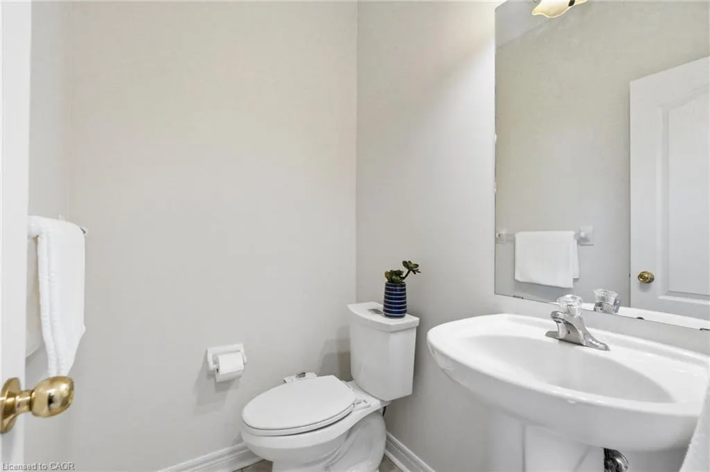 2241 Glazebrook Circle