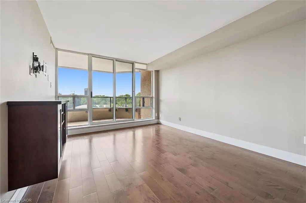 6 Willow Street #602