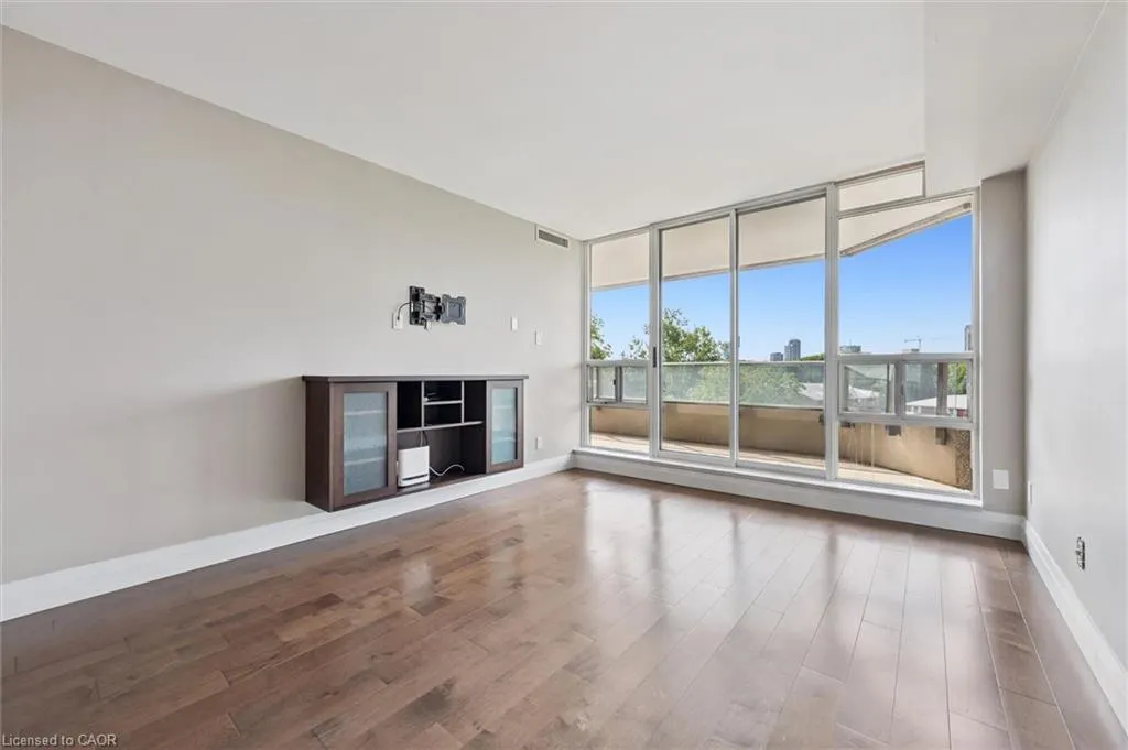 6 Willow Street #602