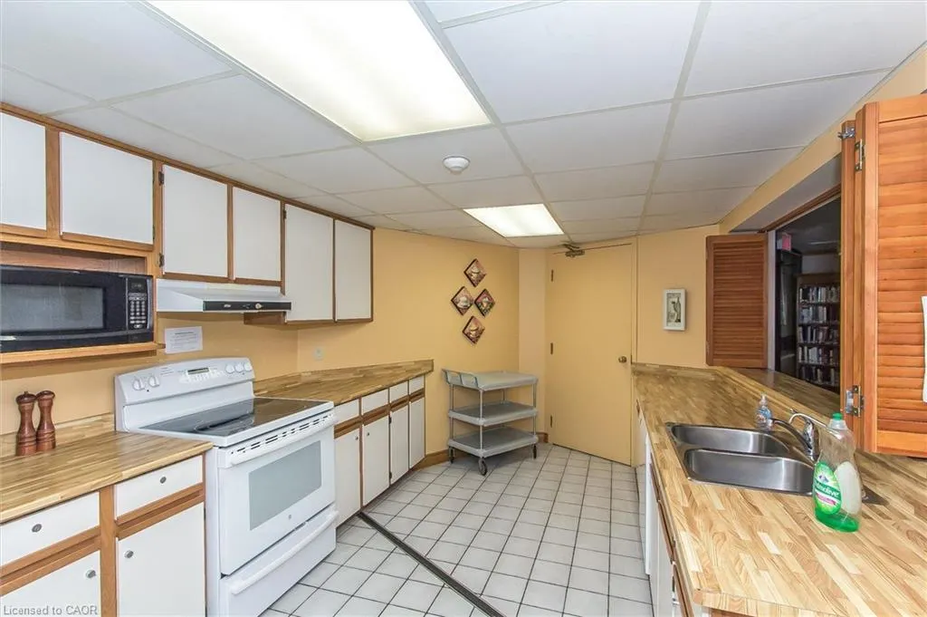6 Willow Street #602