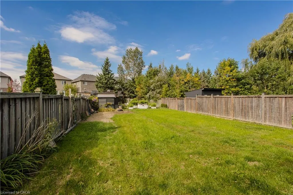 32 Great Oak Trail