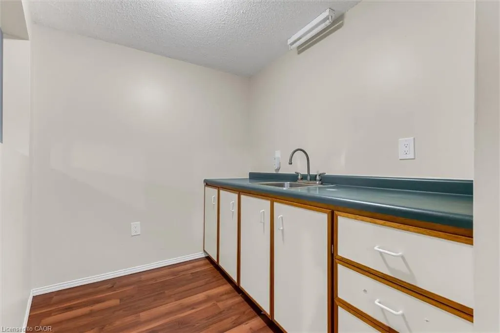 261 Limeridge Road W