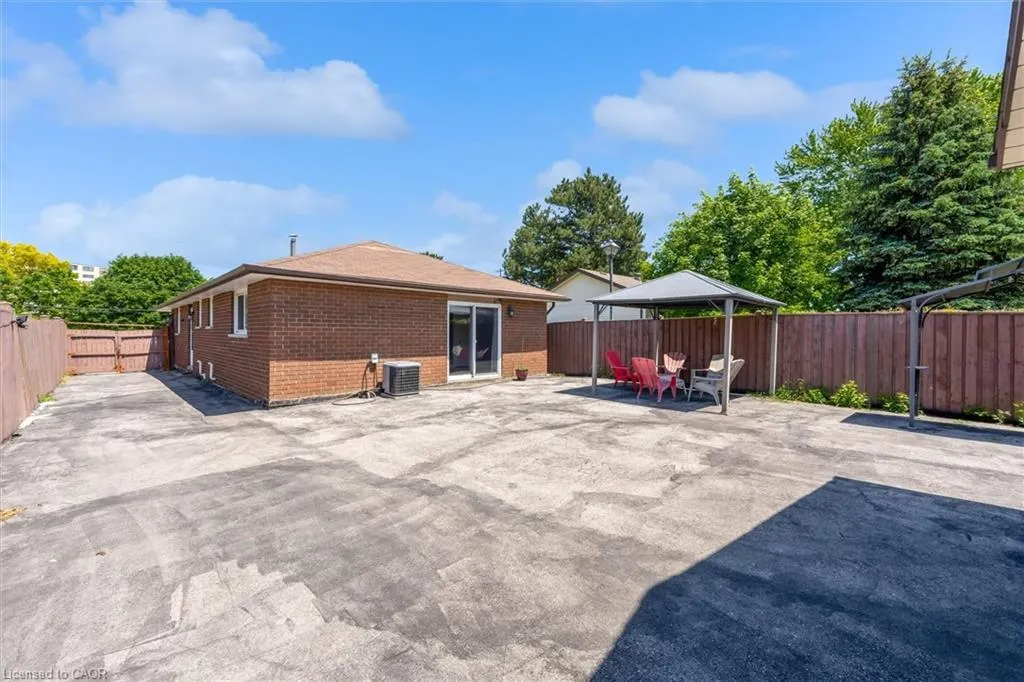 261 Limeridge Road W