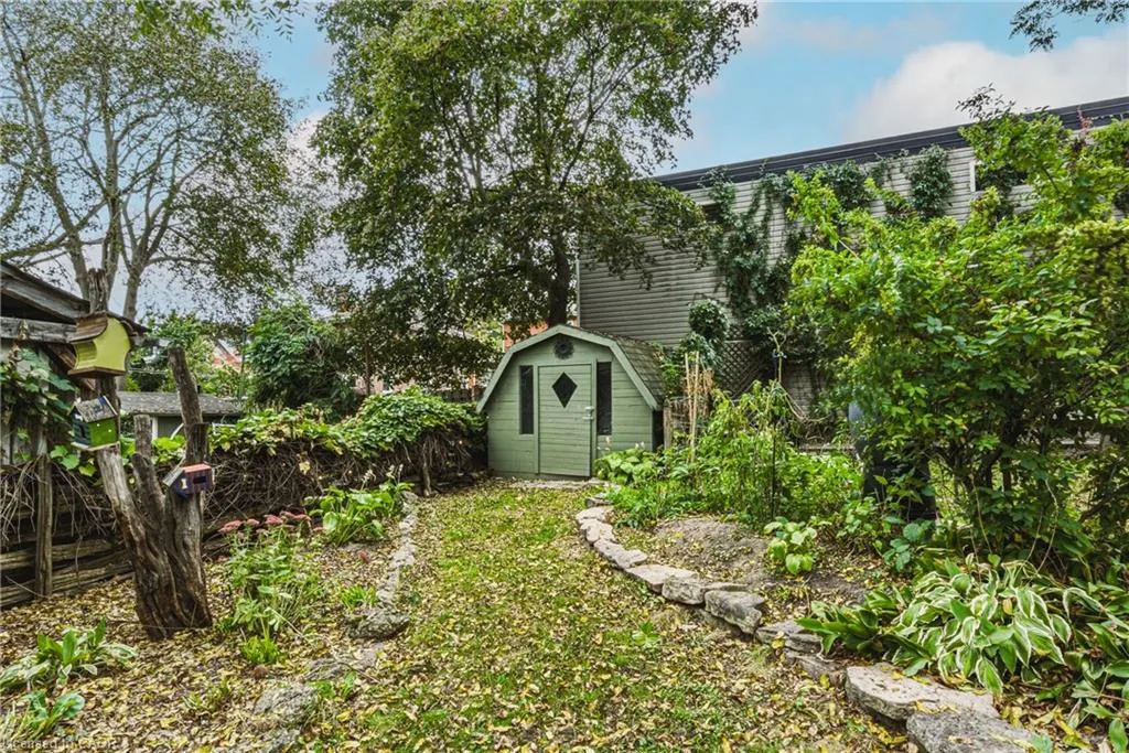 75 Pollock Avenue