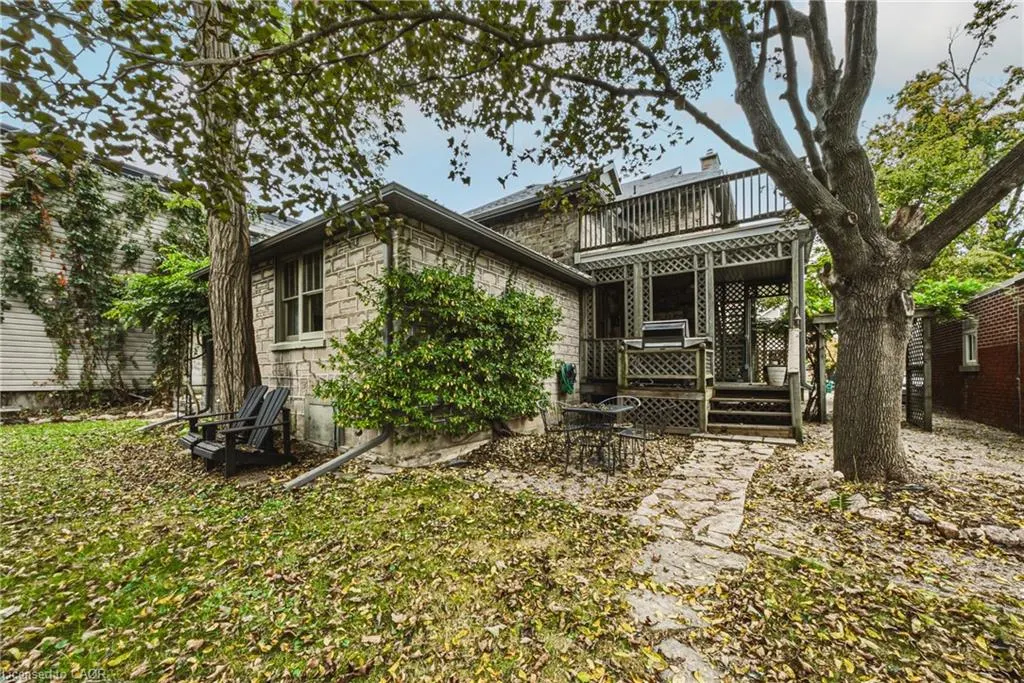 75 Pollock Avenue