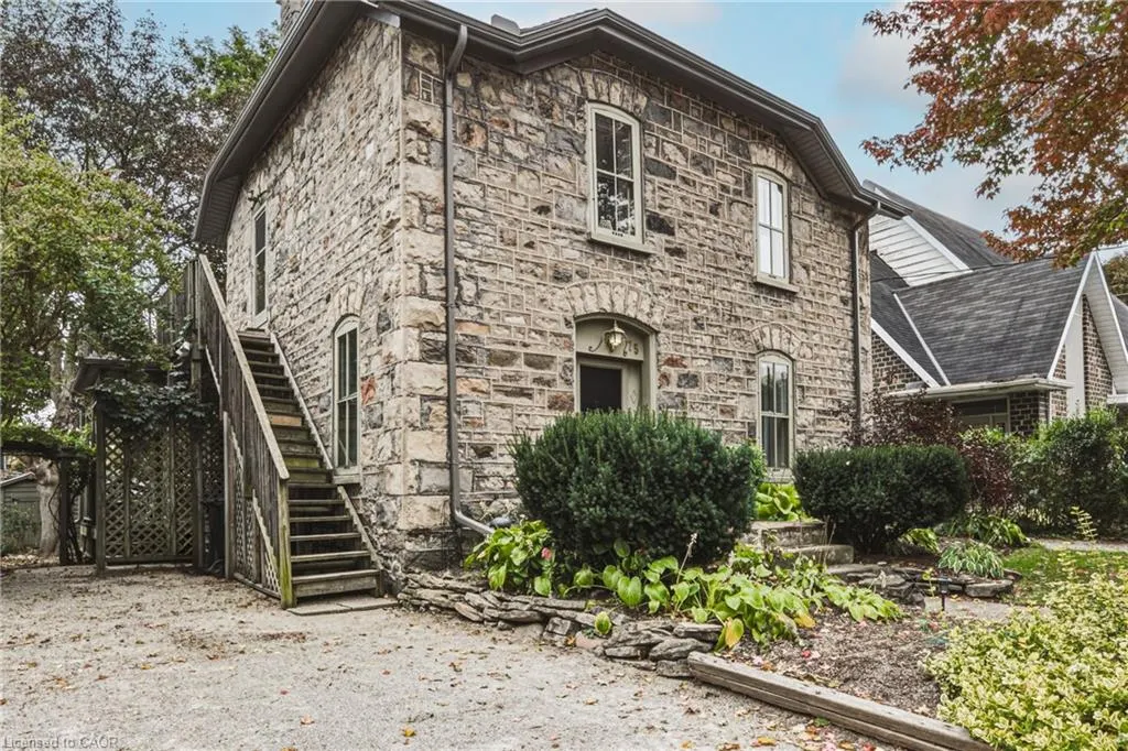 75 Pollock Avenue