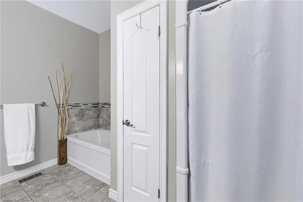 244 Dundas Street W #22