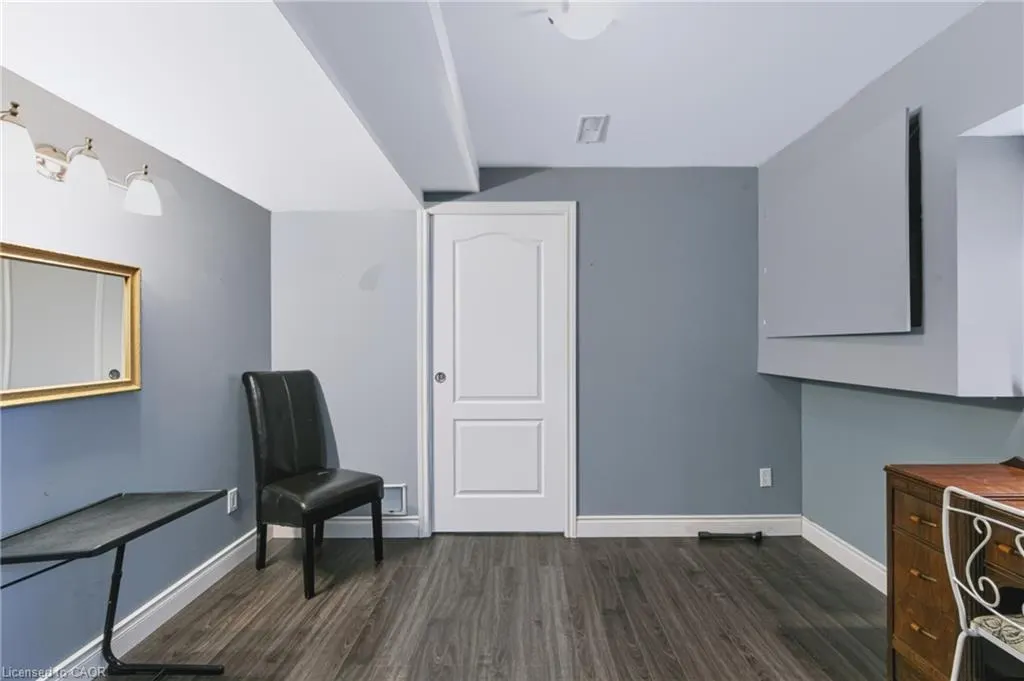 244 Dundas Street W #22
