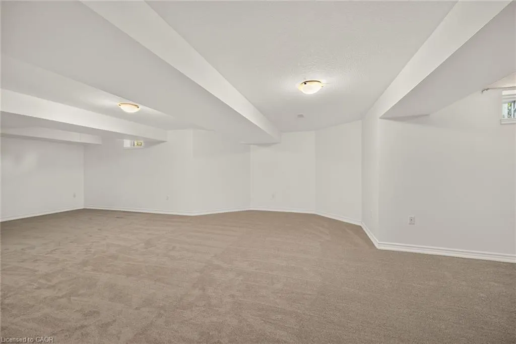 14 Ecker Lane