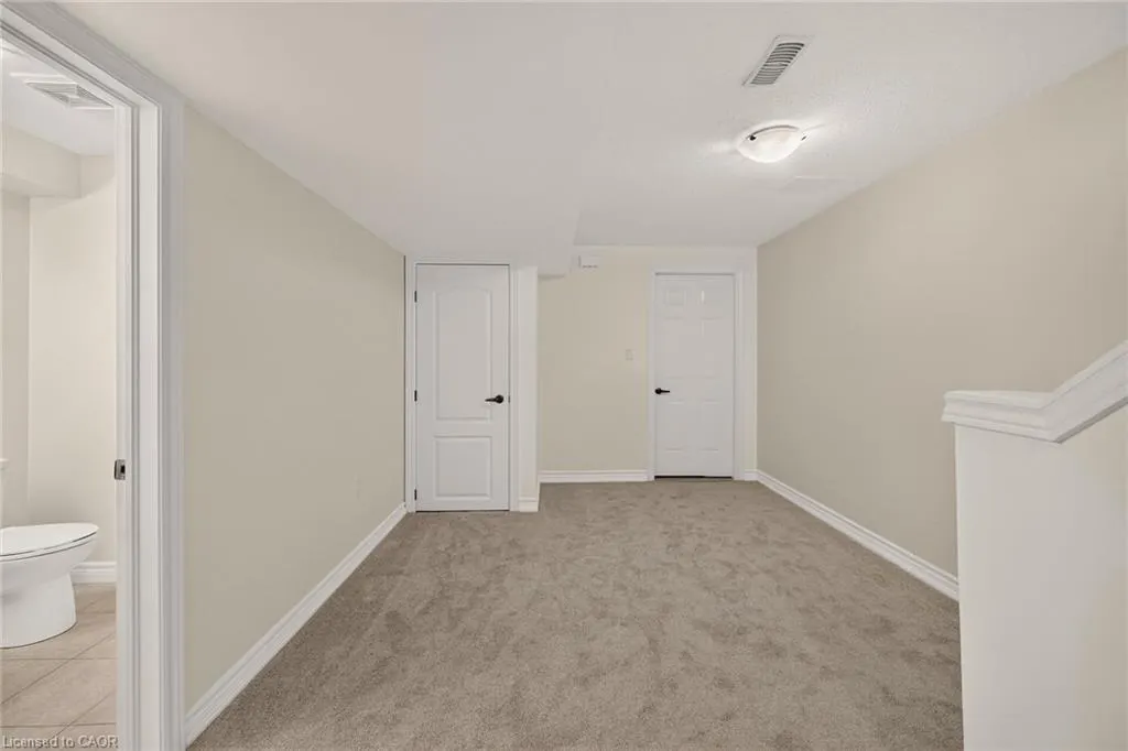 14 Ecker Lane