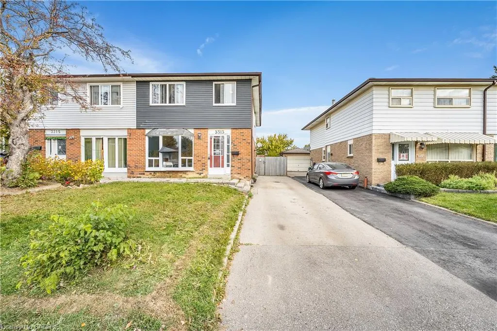 3313 Acala Crescent