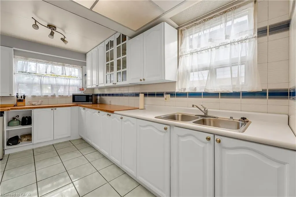 3313 Acala Crescent