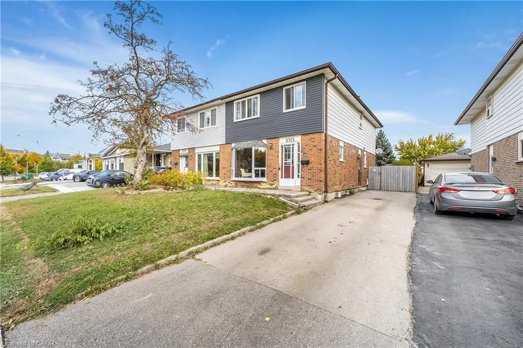 3313 Acala Crescent
